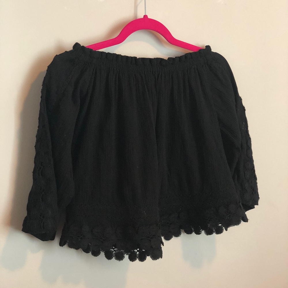 Showoff Lace Long Sleeve